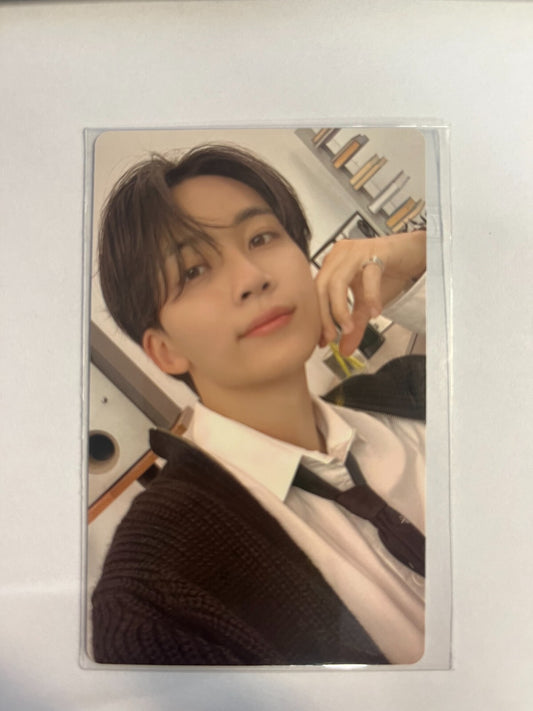 [SEVENTEEN] '17 IS RIGHT HERE' Jeonghan Official Photocard (Special GV Event)